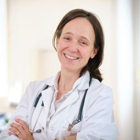 Dr. Smolka